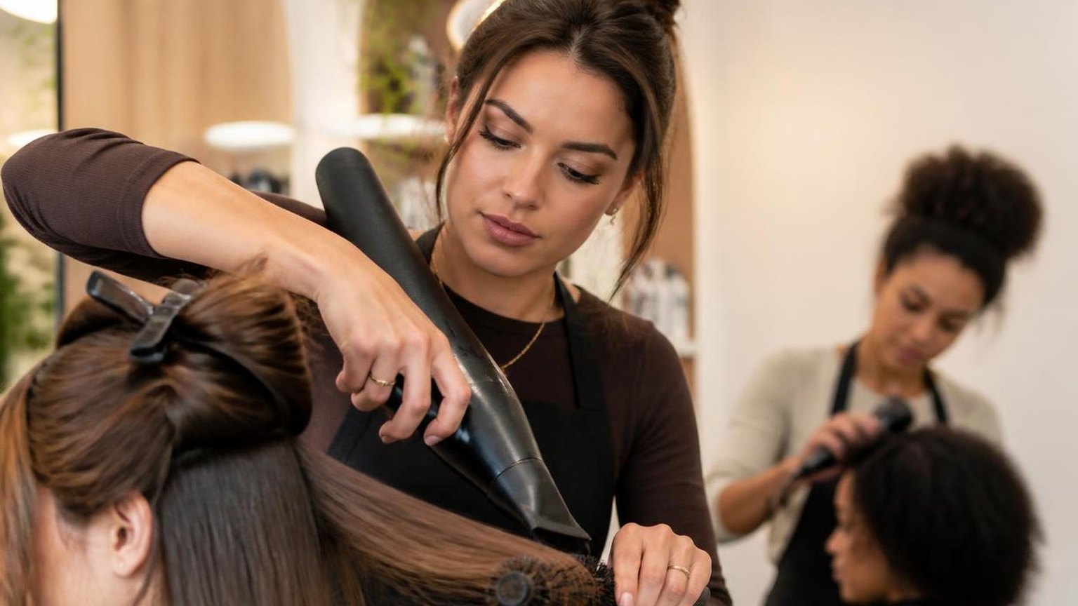 Safe heat settings for a blow dry, by hair type — shown step by step in this guide