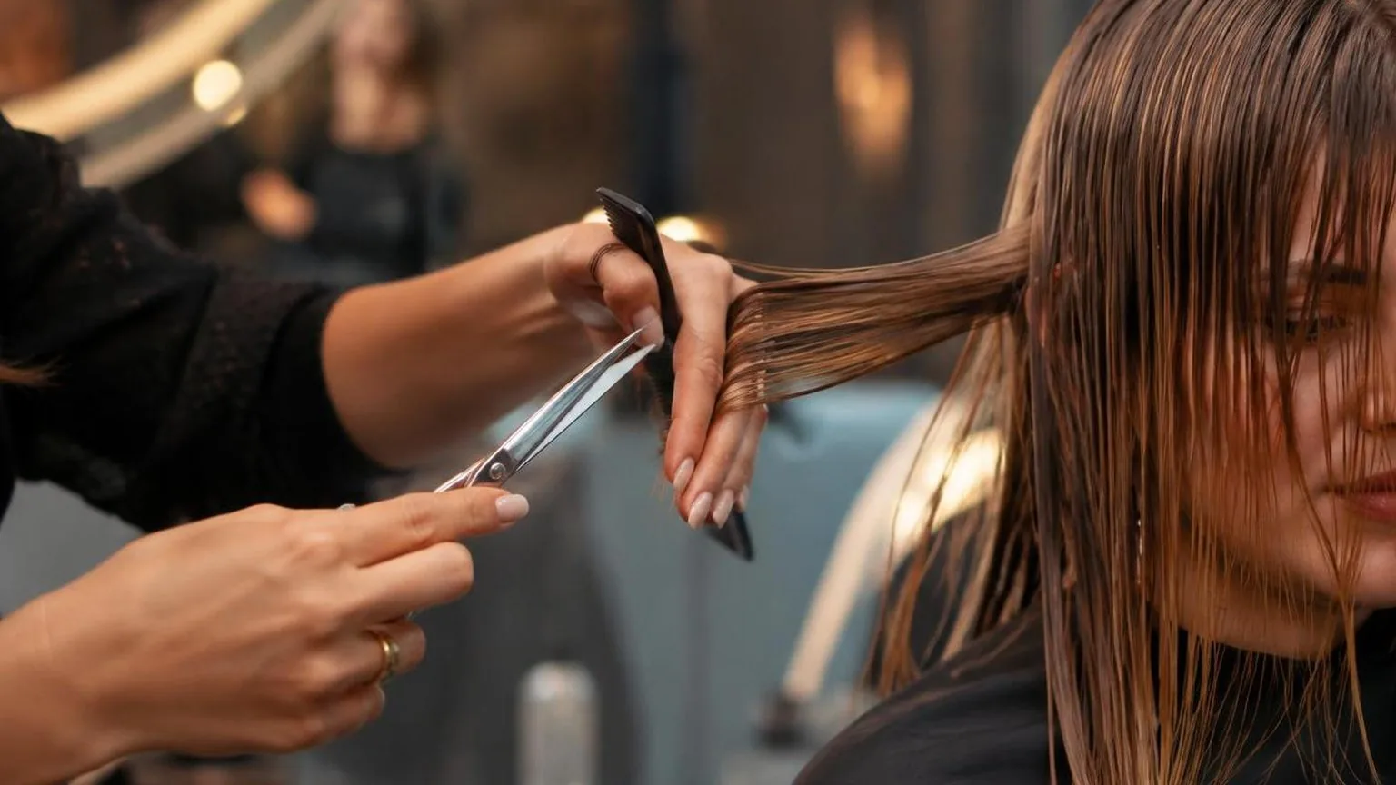 Insuring a stylist’s hands: what cover exists